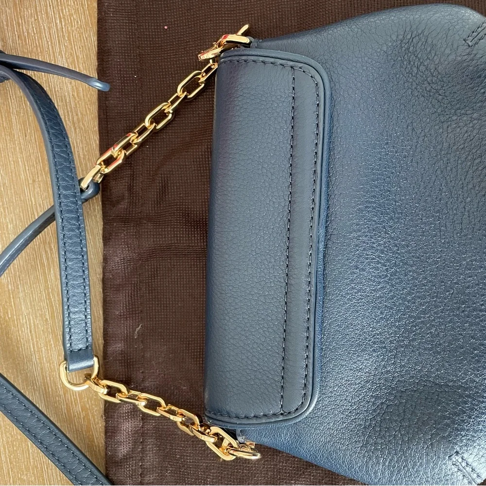 Tory Burch Navy Leather Crossbody Bag with Gold Accents - Picture 6 of 7